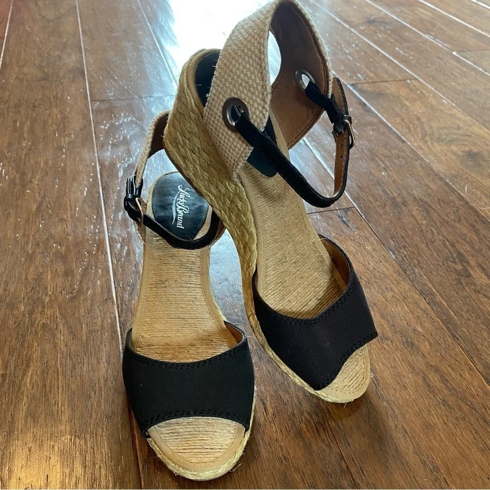 NIB Lucky brand Kyndra Espadrille wedge 8.5